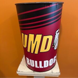 UMD Bulldogs Waste Bin‎ 15” tall